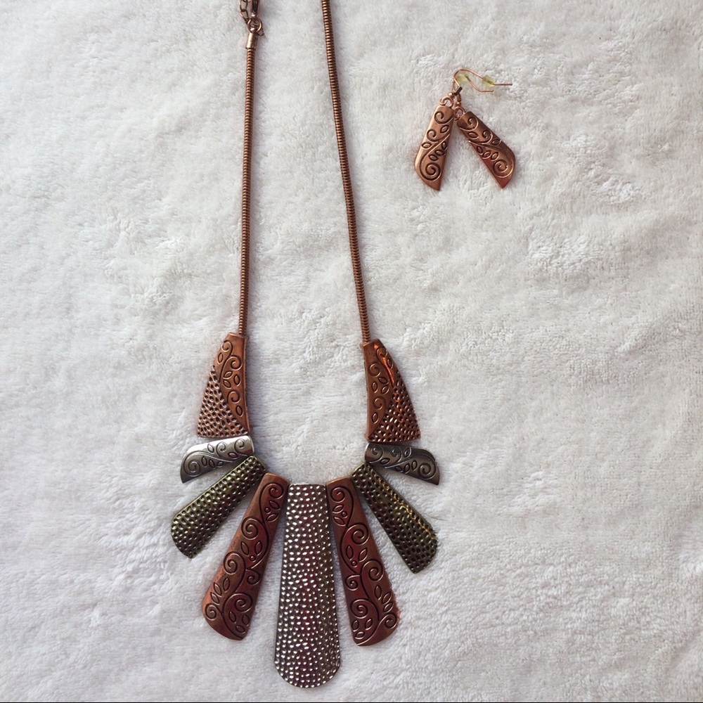 Artistic statement necklace and earring set
